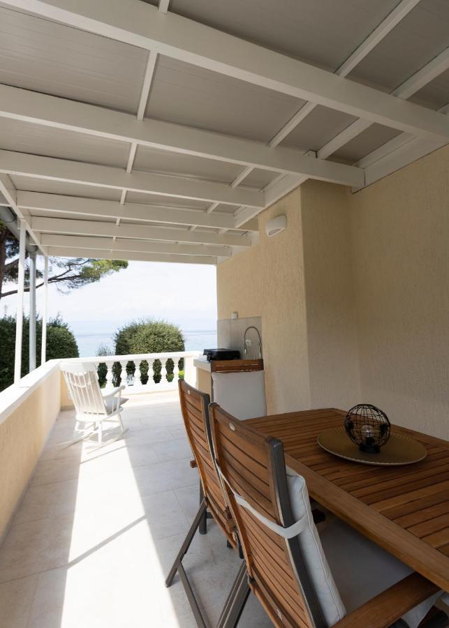 Luxury Mantinela Apartment Malinska Exterior photo